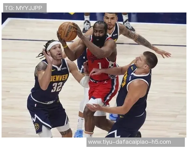 快船替补表现惨淡伤病困扰阵容老化面临困境 快船替补表现惨淡伤病困扰阵容老化面临困境