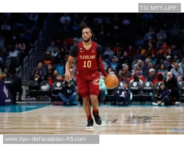 加兰表现出色三分命中率高效贡献15分5板6助球队战绩提升至正负值18最低 加兰表现出色三分命中率高效贡献15分5板6助球队战绩提升至正负值18最低