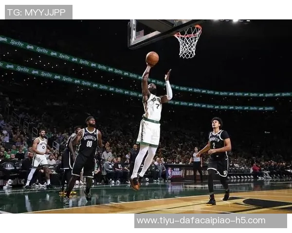 杰伦布朗全能表现助力球队稳定胜利30分10板5助3断展现全面实力 杰伦布朗全能表现助力球队稳定胜利30分10板5助3断展现全面实力